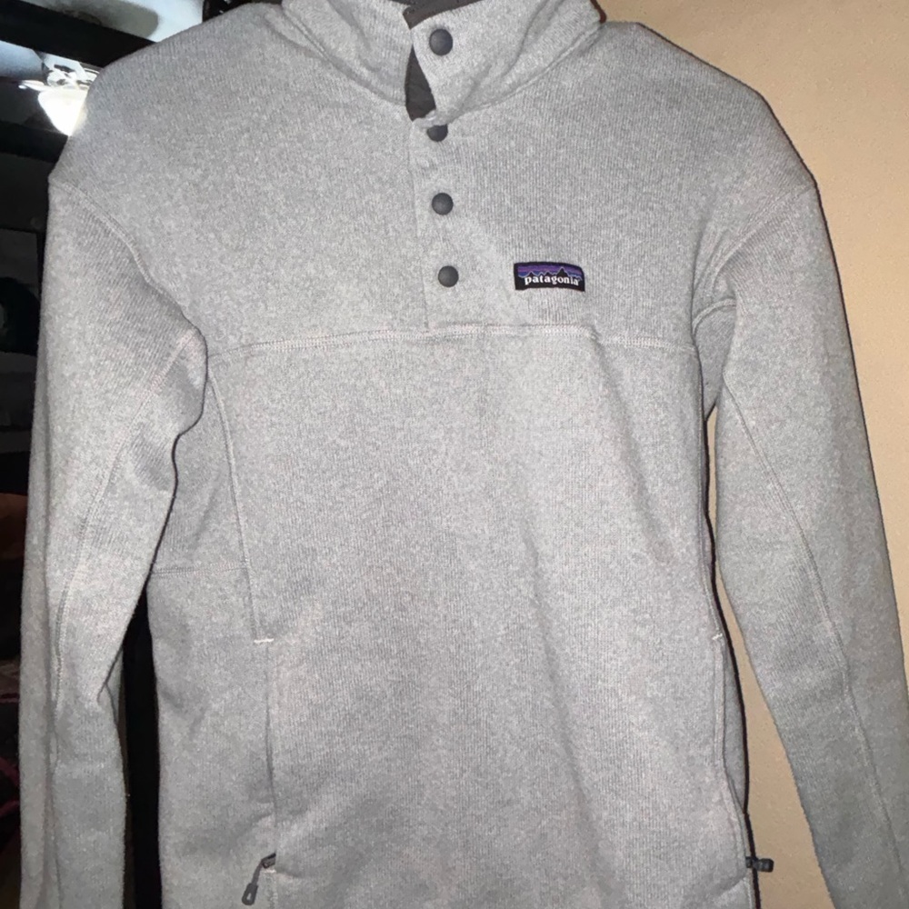 Patagonia Gray Women’s Quarter Botton Jacket